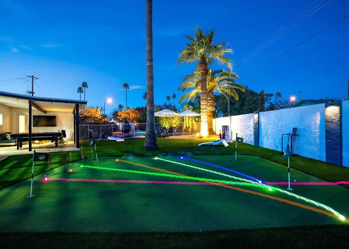 Group-friendly 5br Pool Old Town Scottsdale
