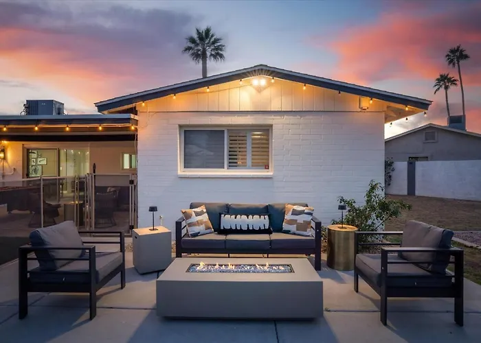 Group-friendly 5br Pool Old Town