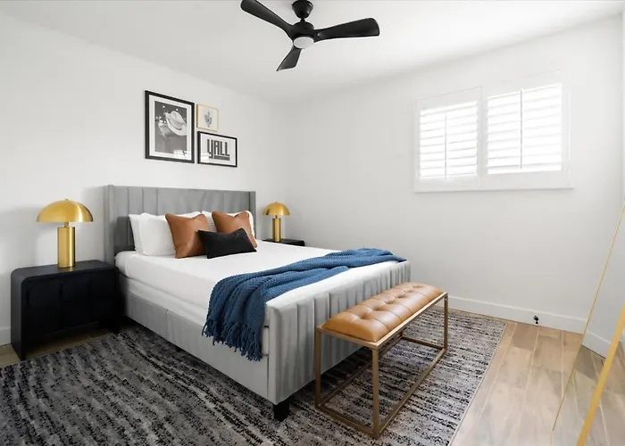 Holiday home Group-friendly 5br Pool Old Town
