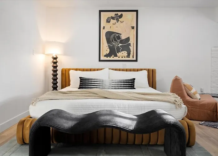 Holiday home Group-friendly 5br Pool Old Town
