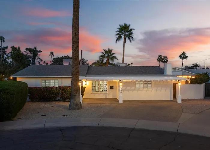 Group-friendly 5br Pool Old Town