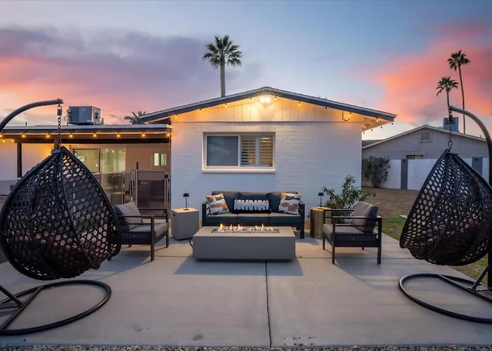 Group-friendly 5br Pool Old Town * Scottsdale